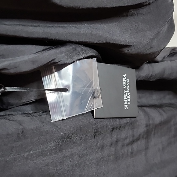 Black satin Simply Vera Wang top XXL - Picture 4 of 5